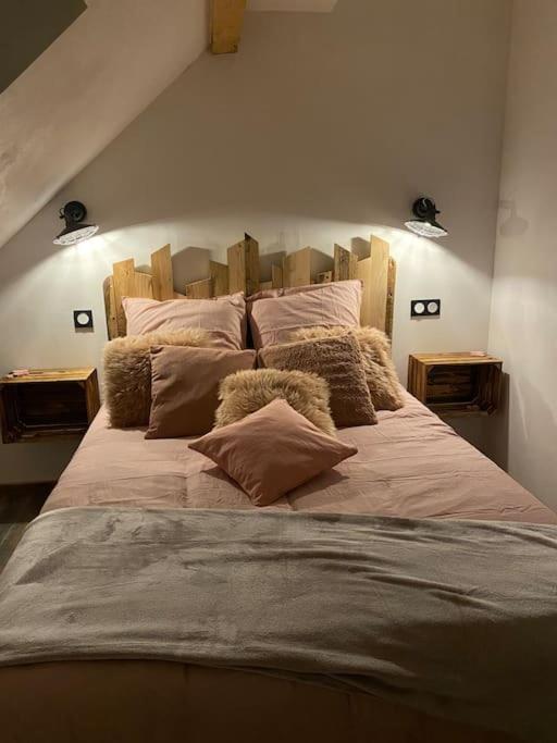 Als As De Coeur La Maison Aux Mille Et Un Coeurs Neuve-Eglise Exterior foto
