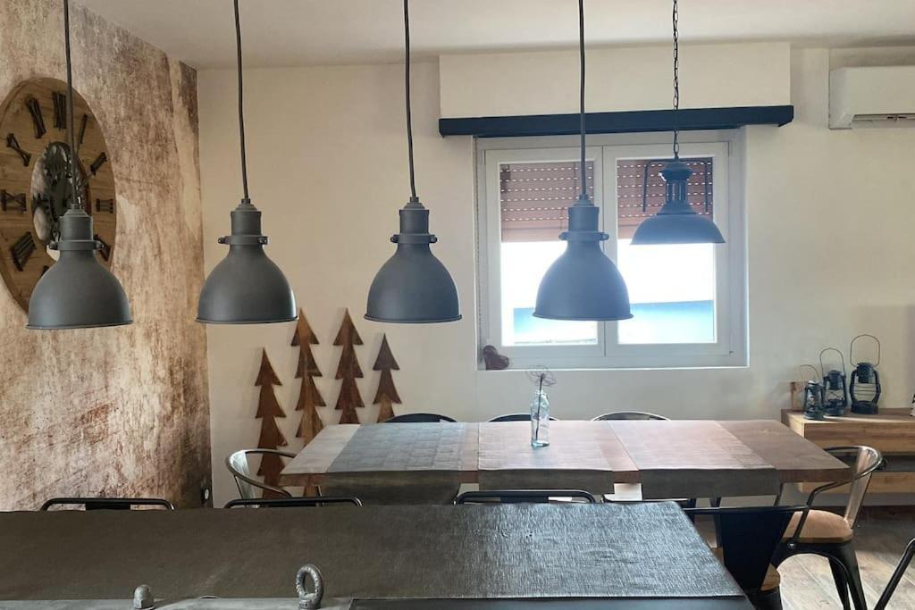 Als As De Coeur La Maison Aux Mille Et Un Coeurs Neuve-Eglise Exterior foto